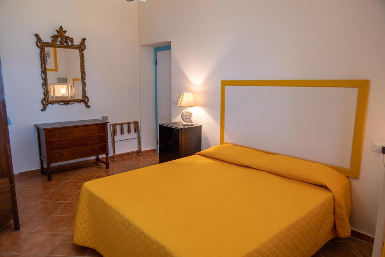 B&B Giglio Di Mare Cala Liberotto Kültér fotó