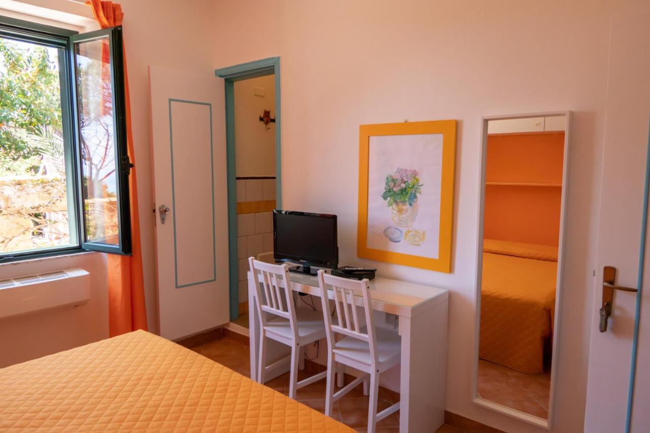 B&B Giglio Di Mare Cala Liberotto Kültér fotó